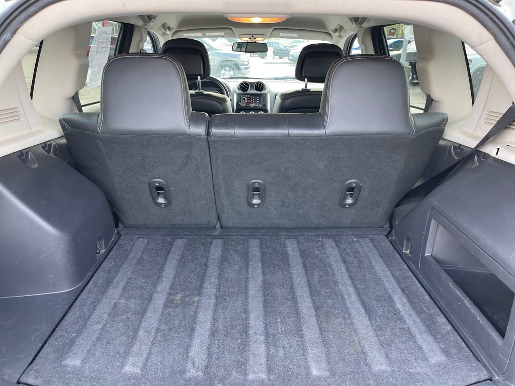 Used 2017 Jeep Compass Latitude FWD image 6
