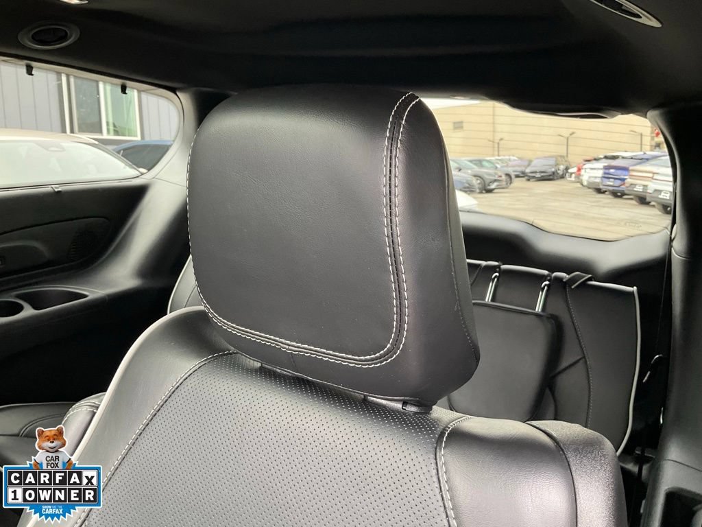 Used 2023 Chrysler Pacifica Limited w/ Uconnect Theater Family Group FWD image 29