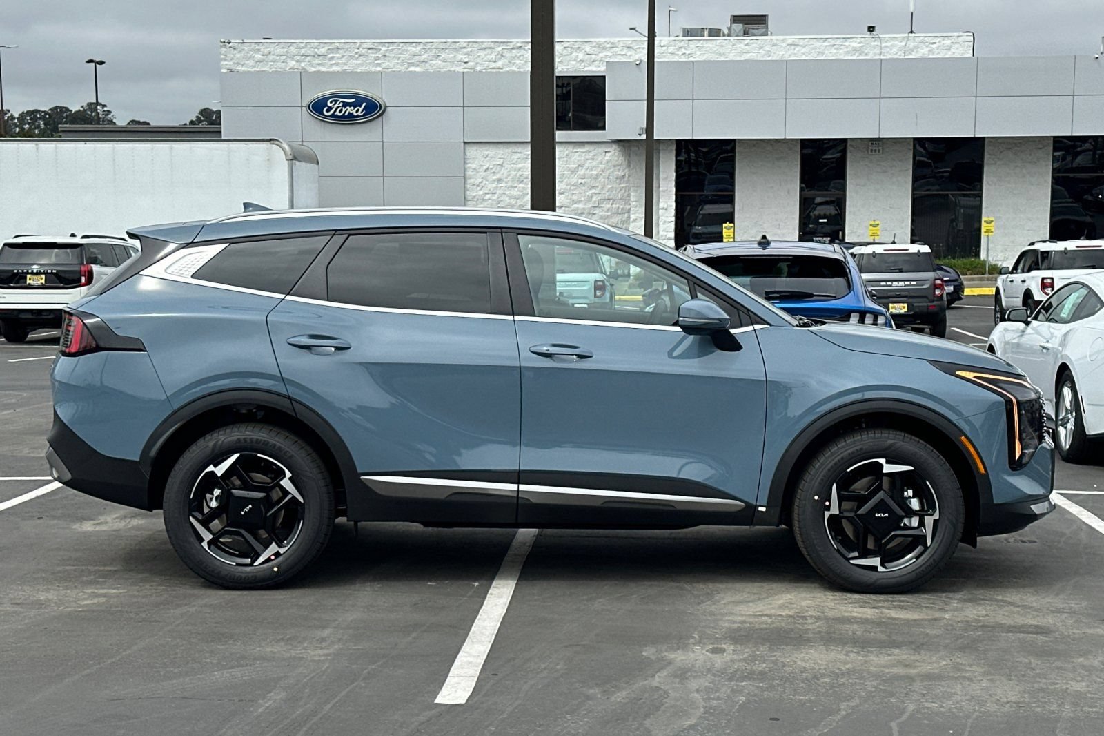 New 2026 Kia Sportage EX AWD/4WD image 3