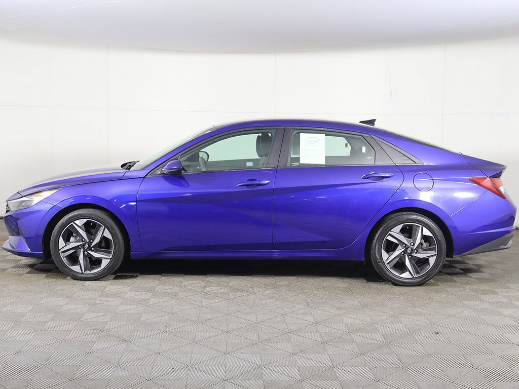 Used 2023 Hyundai Elantra SEL w/ Convenience Package FWD image 18