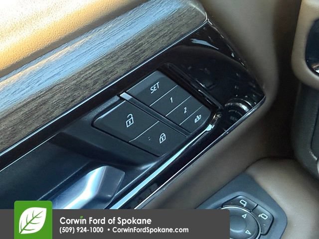Used 2025 GMC Yukon XL Denali Ultimate AWD/4WD image 26