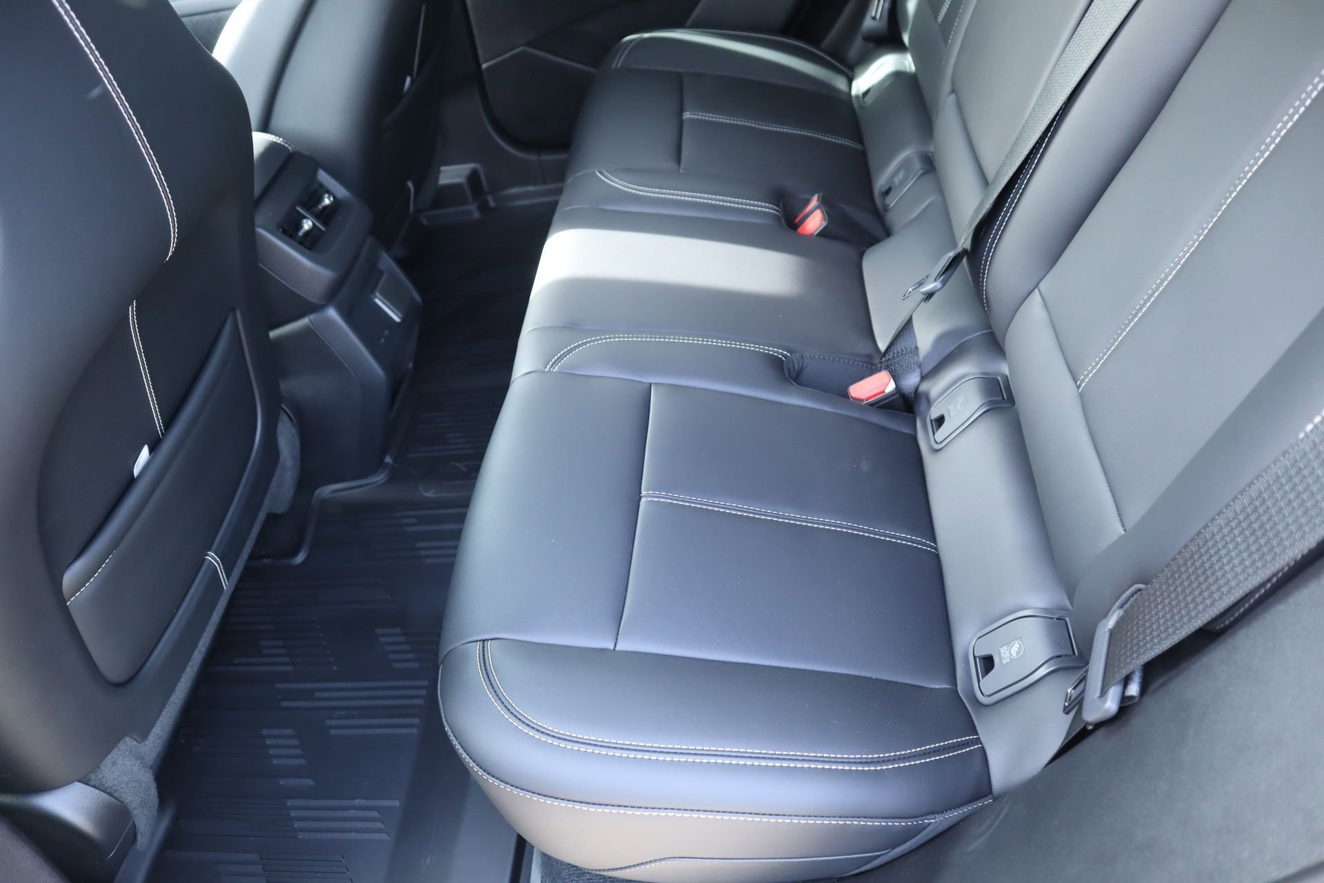 New 2026 Cadillac Optiq Luxury 1 w/ LPO, Floor Liner Package RWD image 11