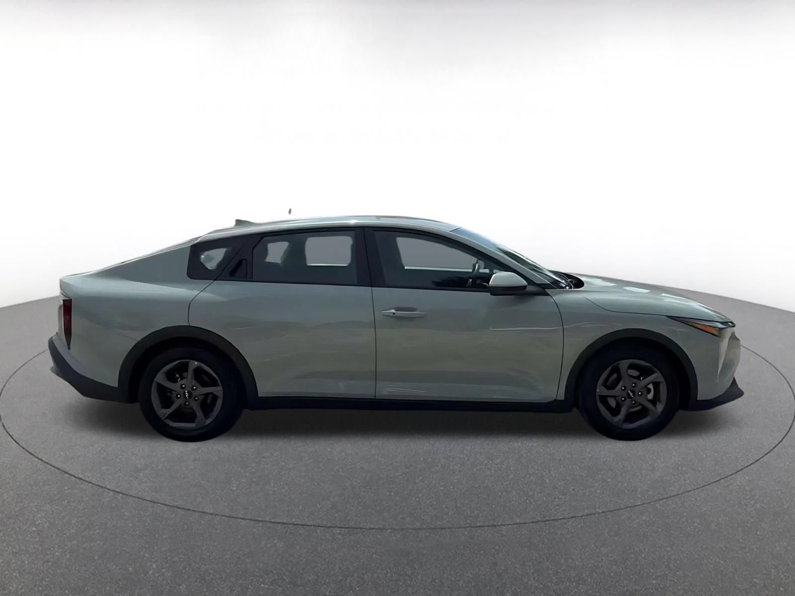 Used 2026 Kia K4 FWD image 15