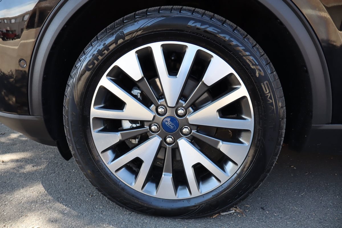 Used 2020 Ford Escape Titanium AWD/4WD image 42