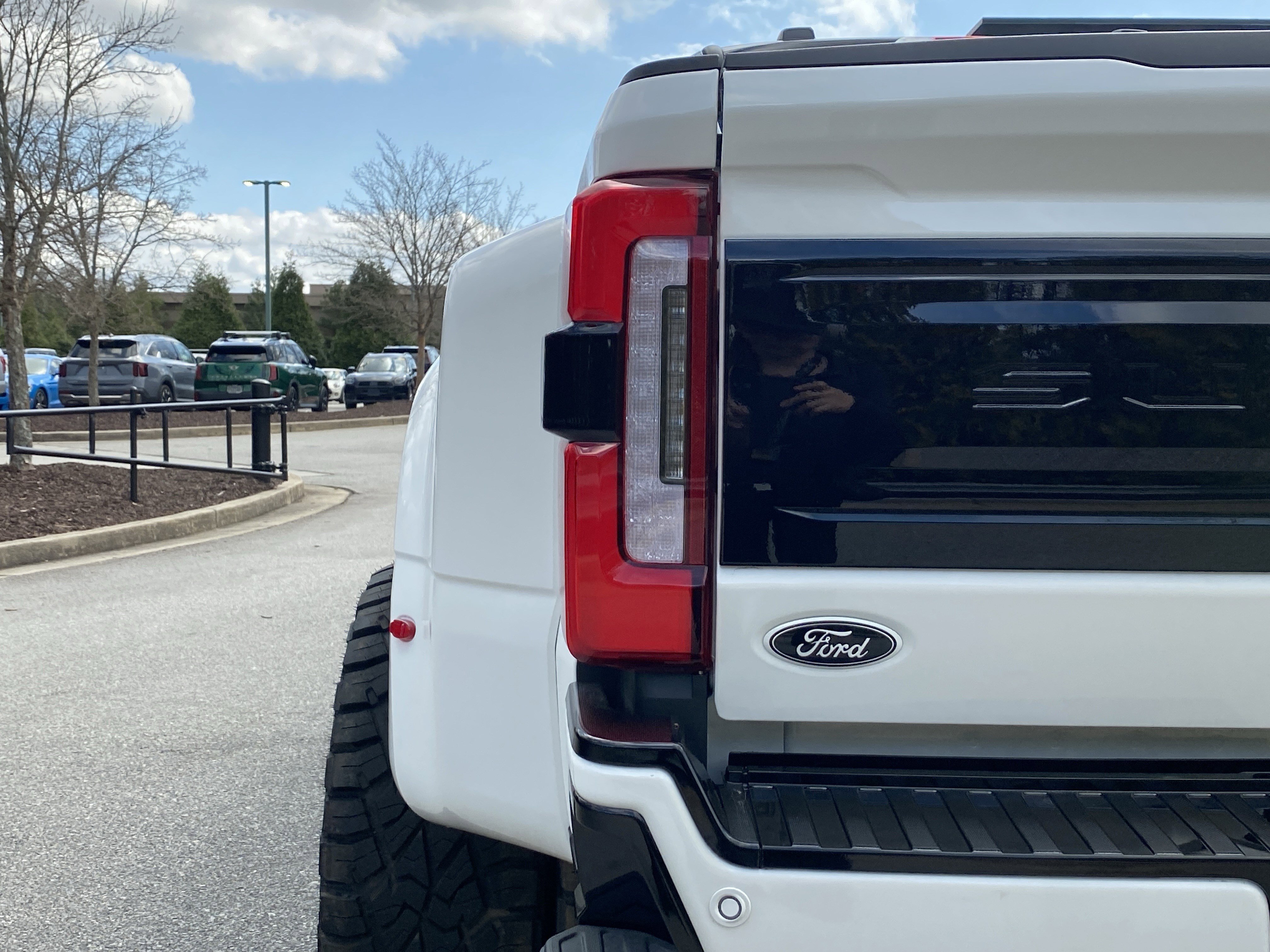 Used 2026 Ford F450 Platinum w/ FX4 Off-Road Package image 51