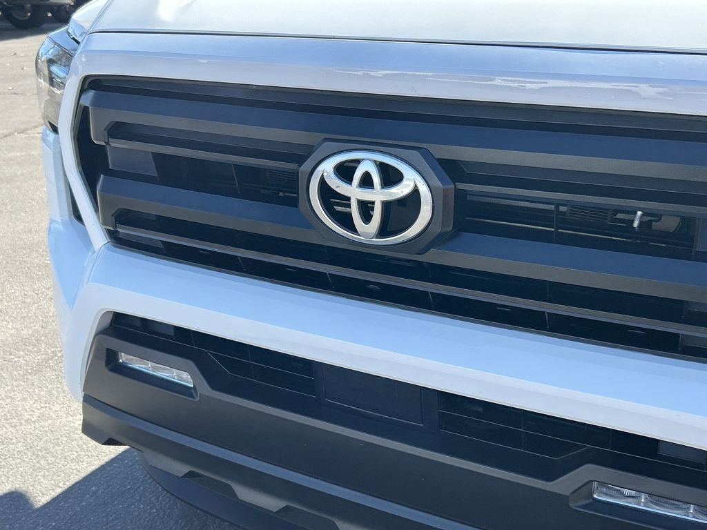 Used 2025 Toyota Tacoma SR5 image 30