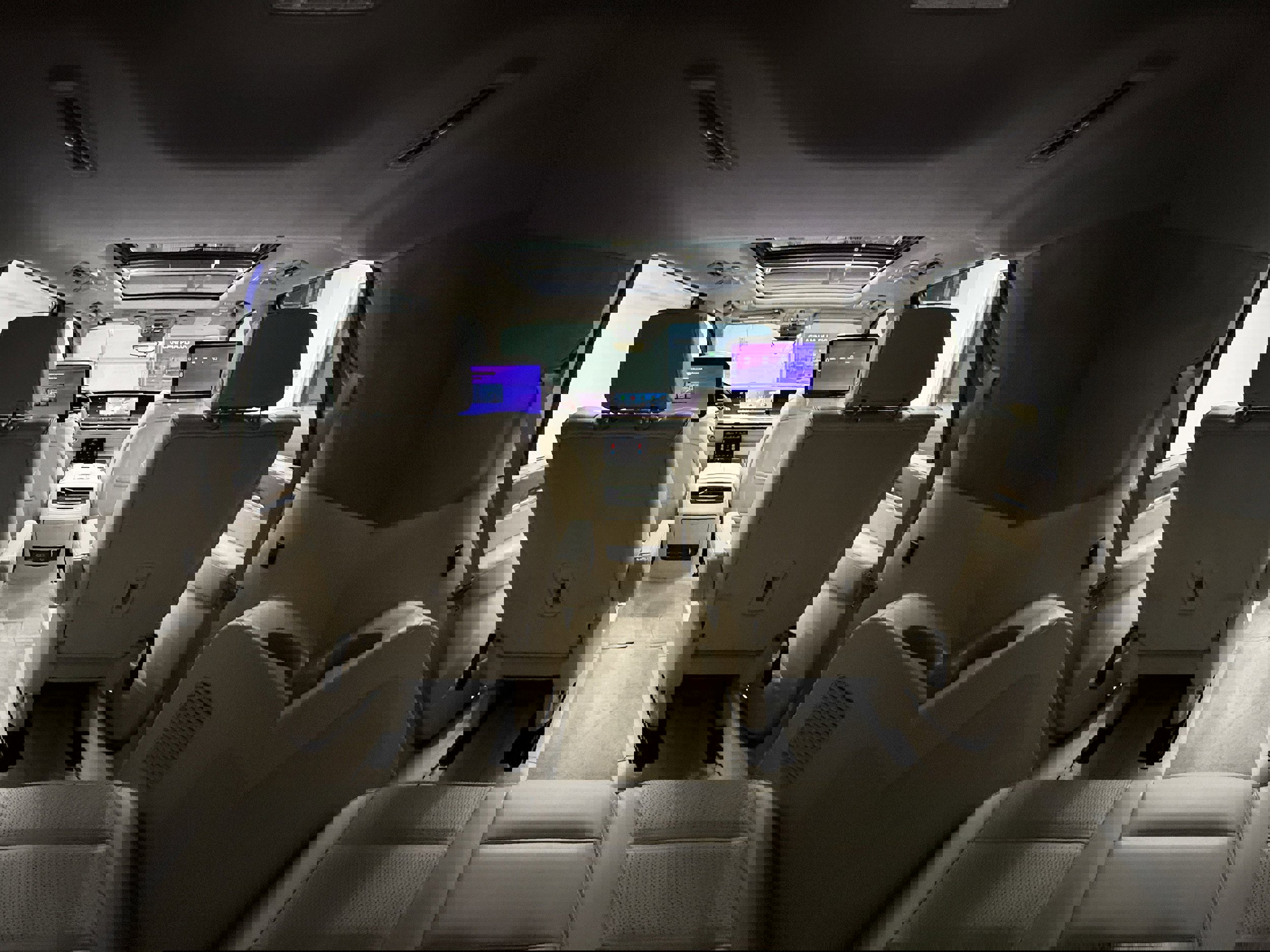 Used 2025 Cadillac Escalade ESV Sport Platinum image 39