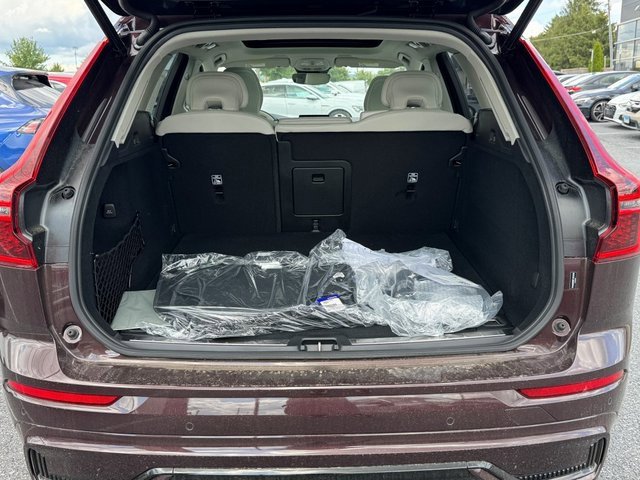 New 2026 Volvo XC60 T8 Ultra w/ Climate Package image 15
