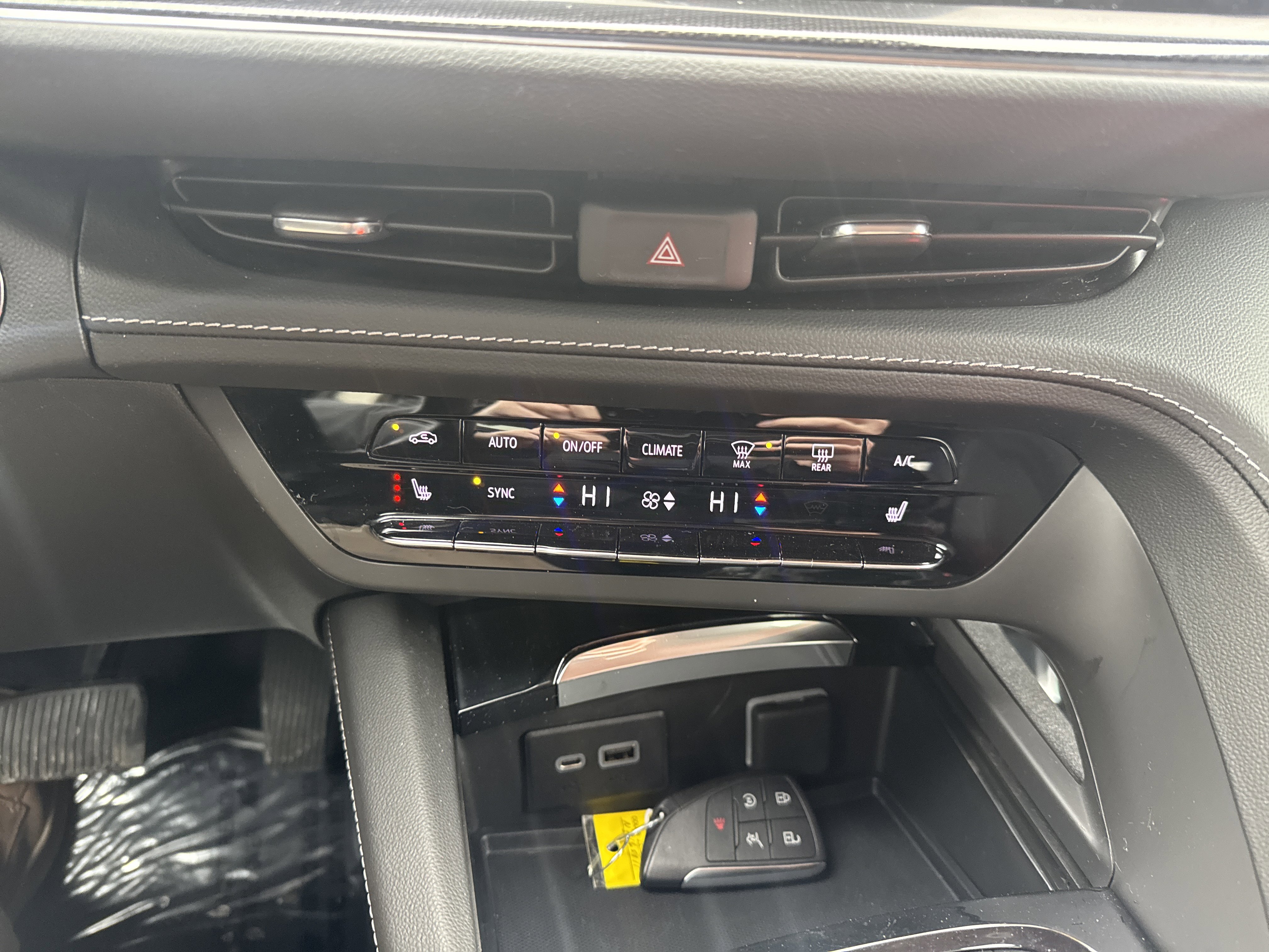 Used 2022 Buick Envision Preferred image 25