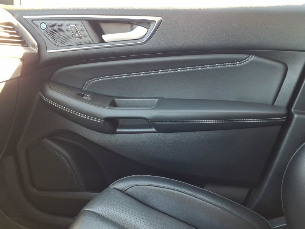 Used 2021 Ford Edge Titanium w/ Equipment Group 301A FWD image 25