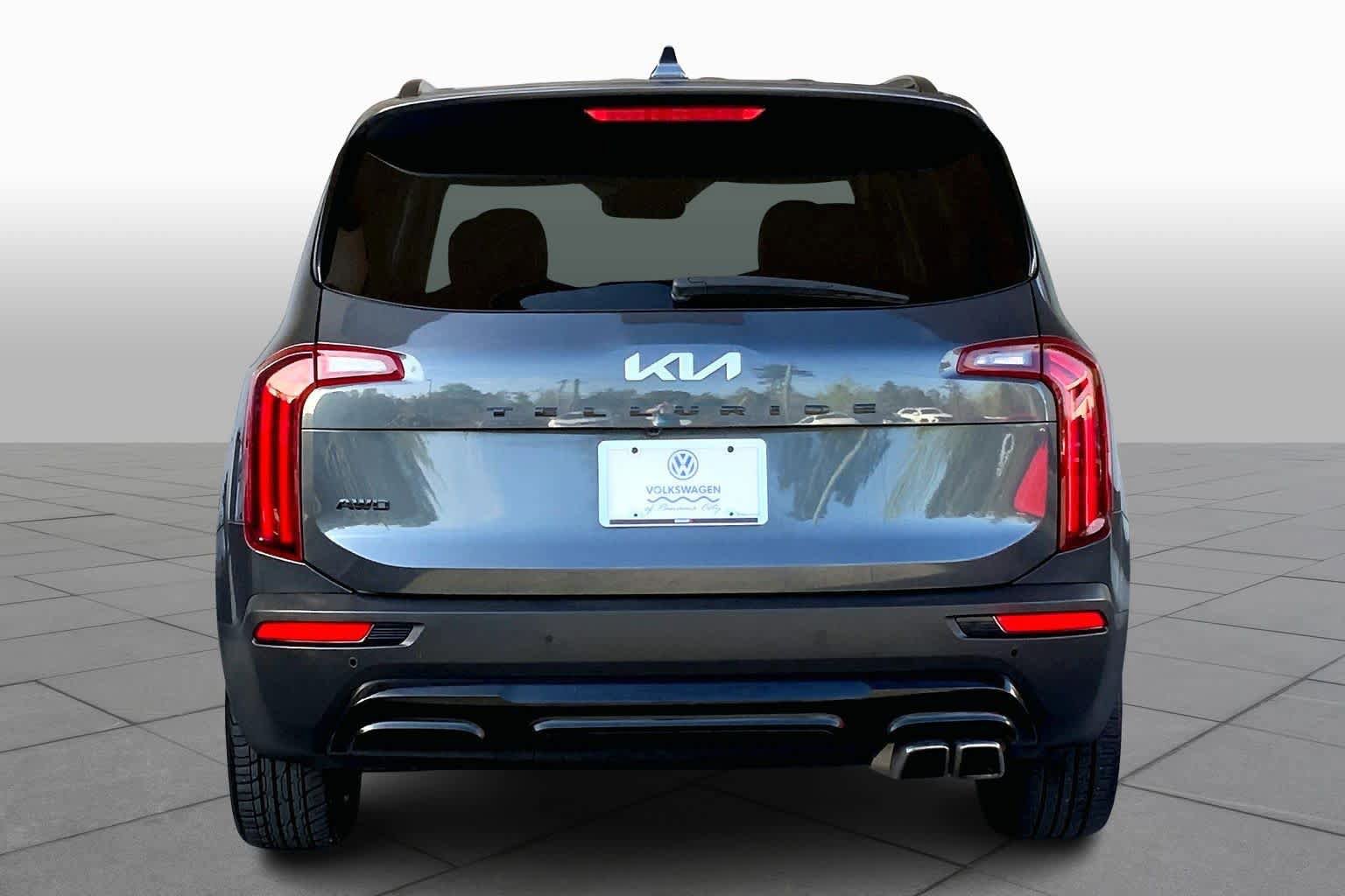 Used 2022 Kia Telluride SX w/ Nightfall Edition Package AWD/4WD image 5