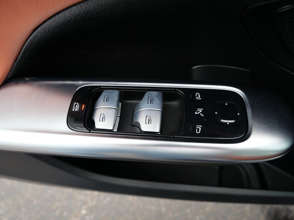 Used 2023 Mercedes-Benz C 300 4MATIC Sedan image 16