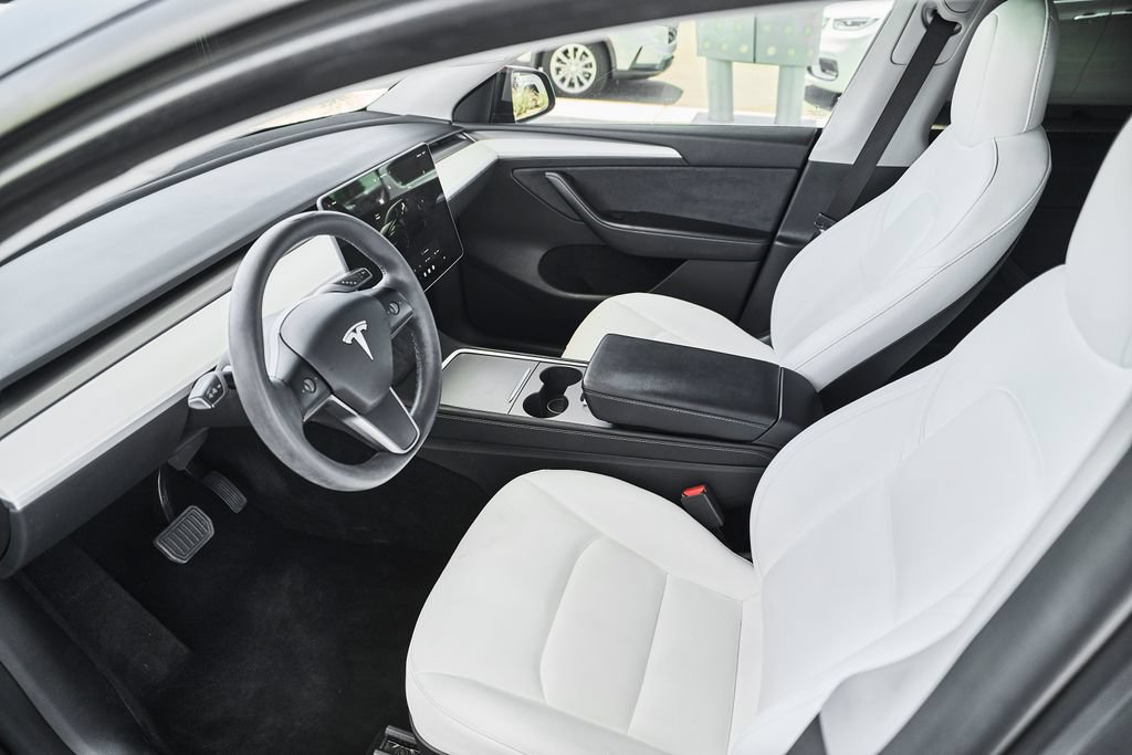 Used 2023 Tesla Model Y Long Range AWD/4WD image 20