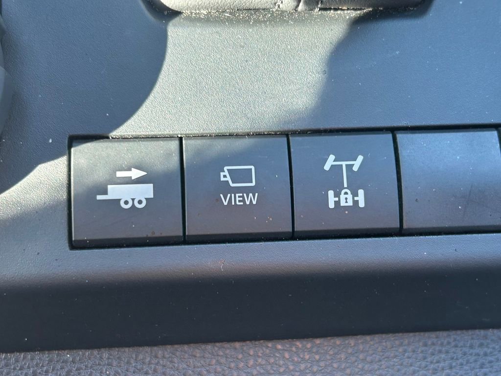 Used 2025 Toyota 4Runner TRD Off-Road Premium w/ Tow Technology Package image 33