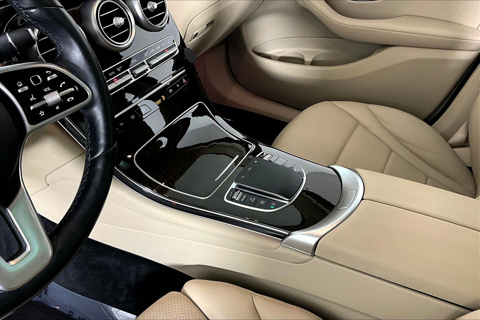 Used 2021 Mercedes-Benz GLC 300 4MATIC image 18