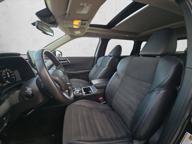 Used 2024 Mitsubishi Outlander SE FWD image 13