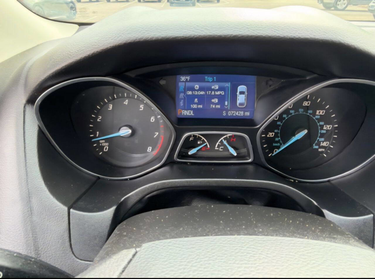 Used 2014 Ford Focus SE FWD image 11