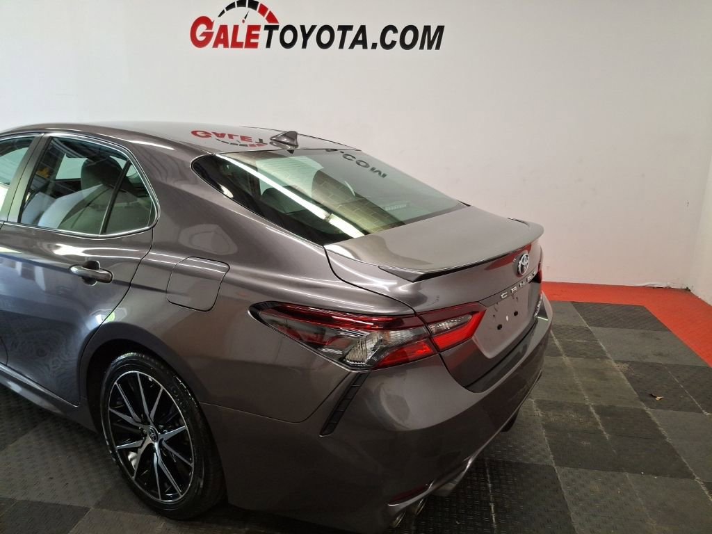Used 2024 Toyota Camry SE FWD image 7