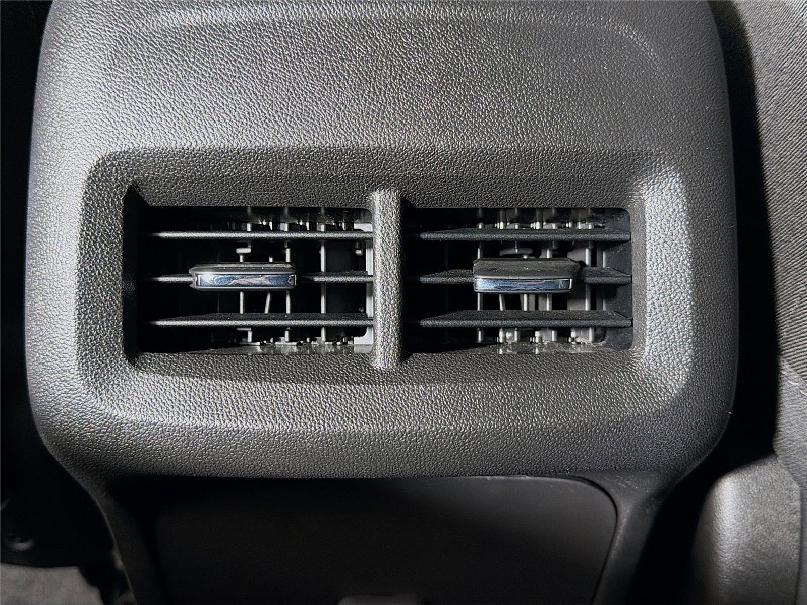 Used 2022 GMC Terrain SLE w/ Driver Convenience Package image 23