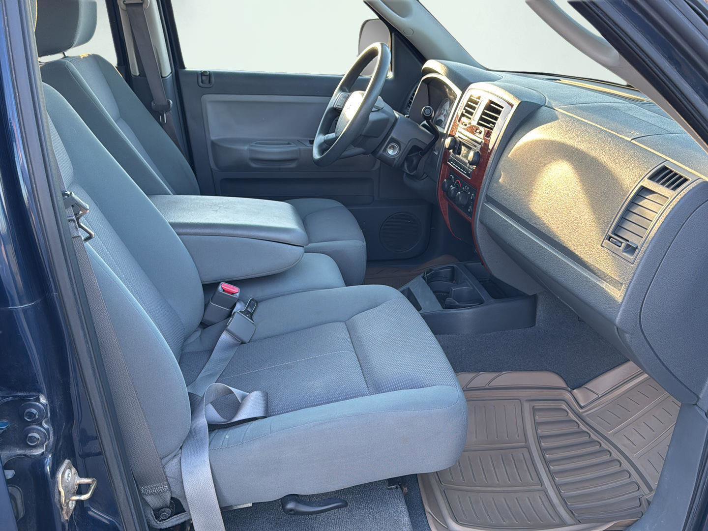 Used 2005 Dodge Dakota SLT w/ Trailer Tow Group image 21