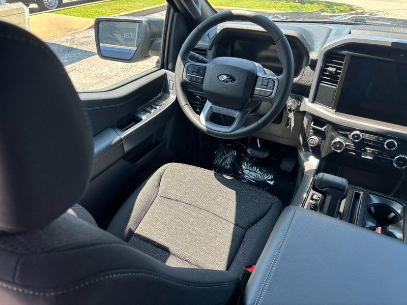 New 2026 Ford F150 XLT w/ XLT Black Appearance Package AWD/4WD image 14