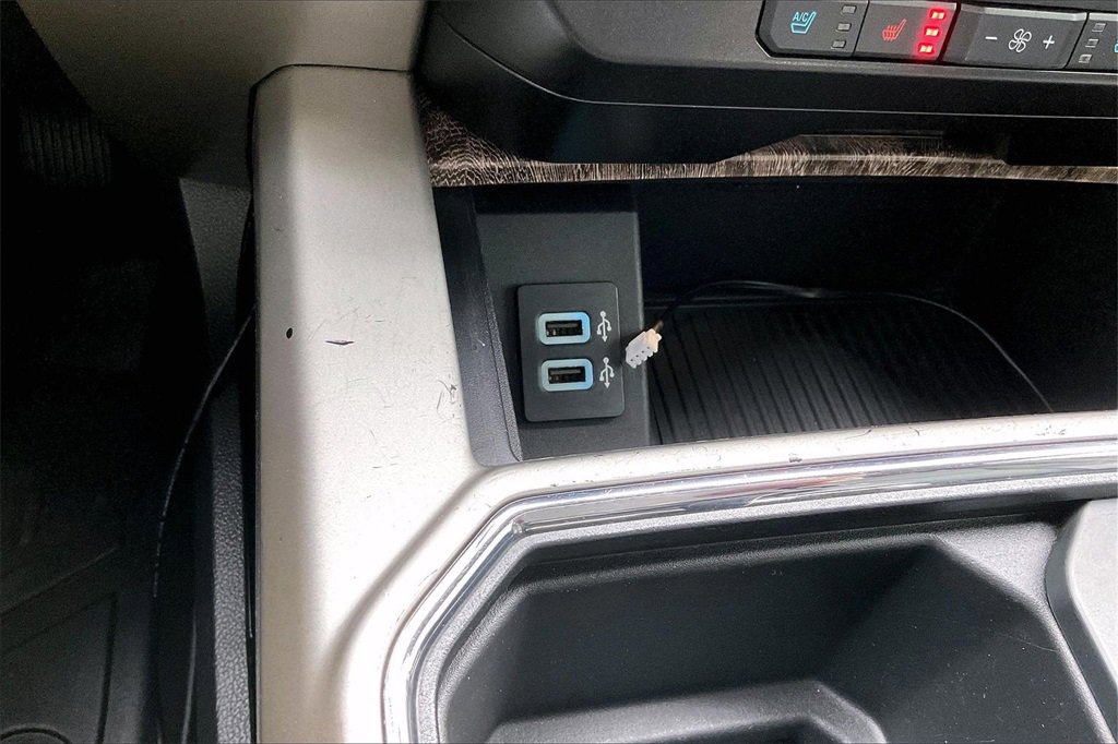 Used 2017 Ford F250 Lariat w/ Lariat Value Package image 30