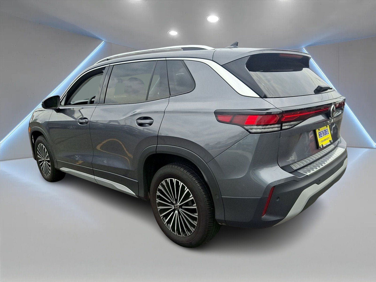 Used 2026 Volkswagen Tiguan S w/ 18" Wheel Package AWD/4WD image 6