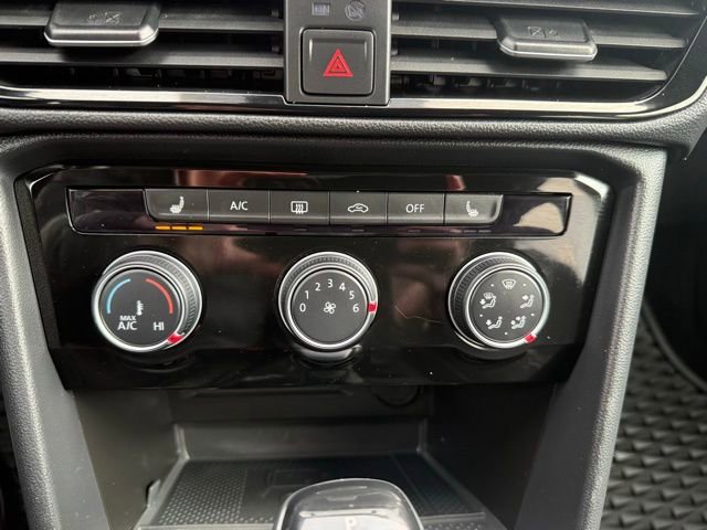 Used 2023 Volkswagen Taos SE image 25