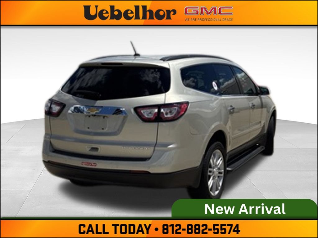 Used 2015 Chevrolet Traverse LT w/ Style and Technology Package FWD image 5