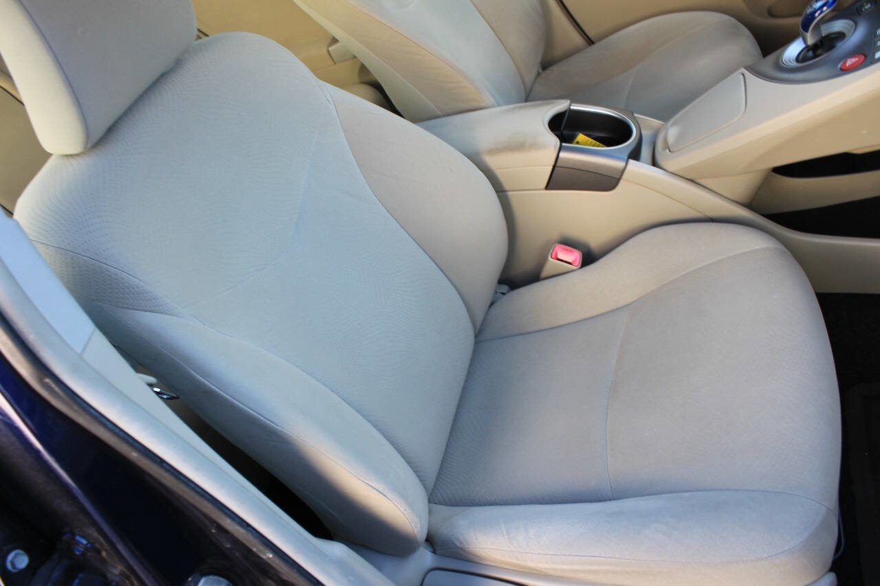 Used 2013 Toyota Prius Two image 17