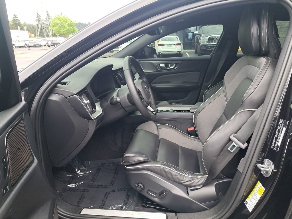 Used 2024 Volvo S60 B5 Plus w/ Climate Package AWD/4WD image 11