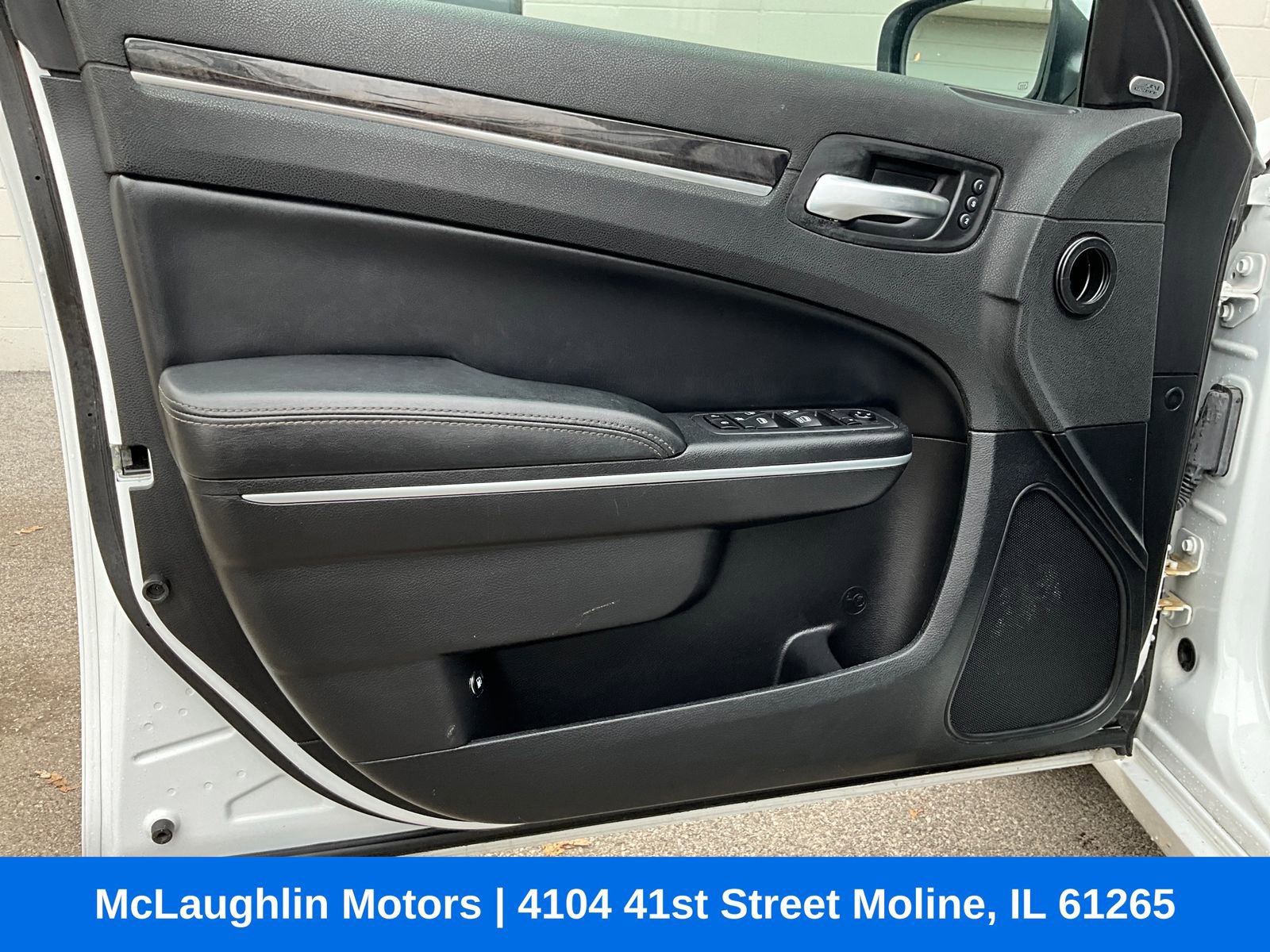 Used 2021 Chrysler 300 Touring L image 24