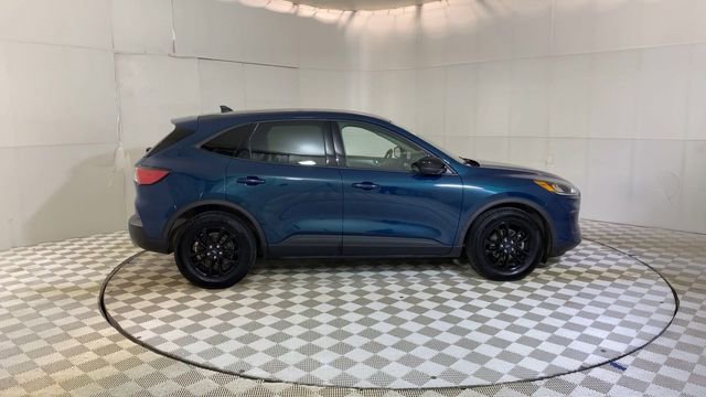 Used 2020 Ford Escape SE Sport image 9
