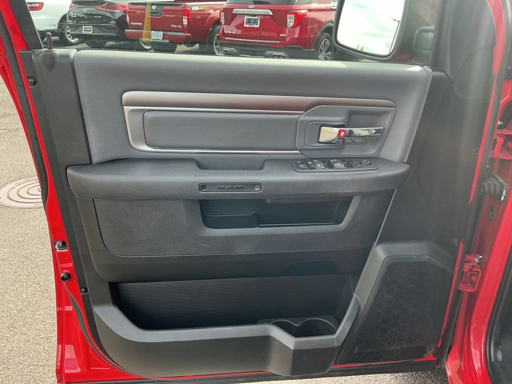 Used 2024 RAM 1500 Classic SLT AWD/4WD image 17