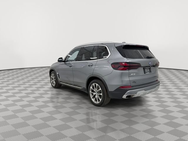 Used 2024 BMW X5 xDrive50e image 7