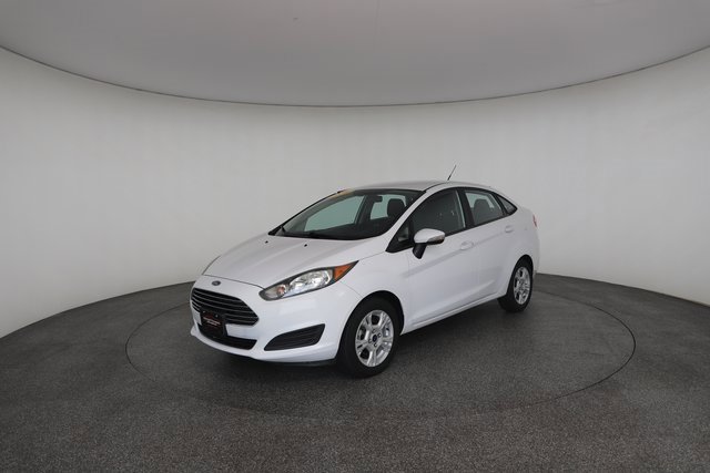 Used 2016 Ford Fiesta SE image 2