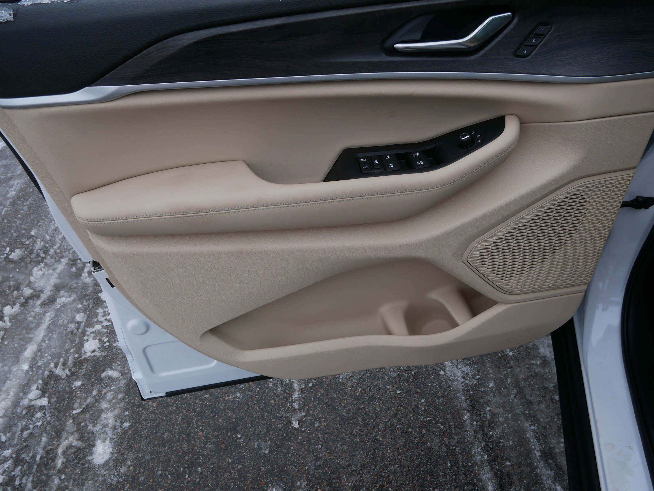 New 2025 Jeep Grand Cherokee Limited w/ Luxury Tech Group II image 7