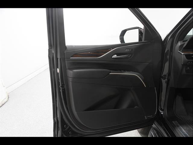 Certified 2024 Cadillac Escalade ESV Premium Luxury w/ LPO, Floor Liner Package AWD/4WD image 4