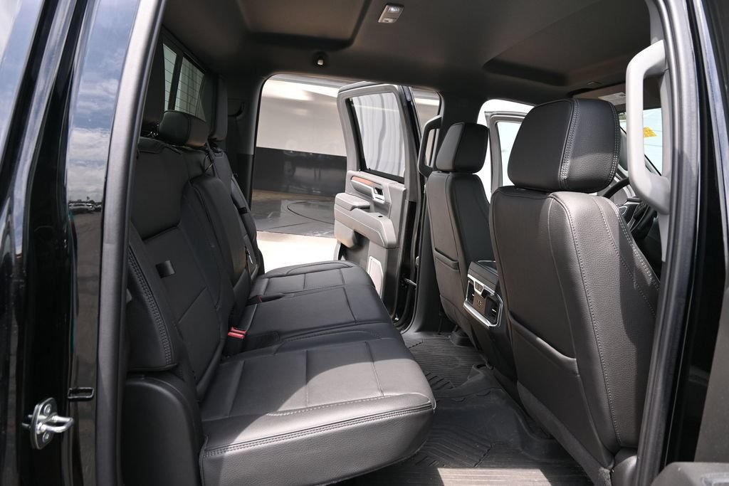 Used 2024 GMC Sierra 3500 Denali w/ Technology Package AWD/4WD image 20