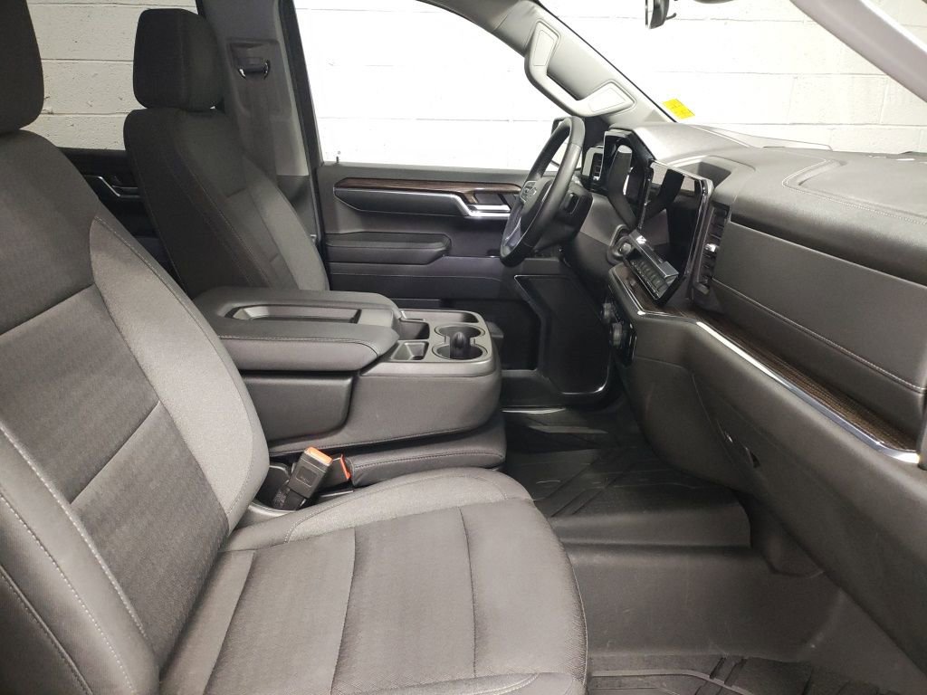 Used 2024 Chevrolet Silverado 1500 RST w/ Protection Package AWD/4WD image 7