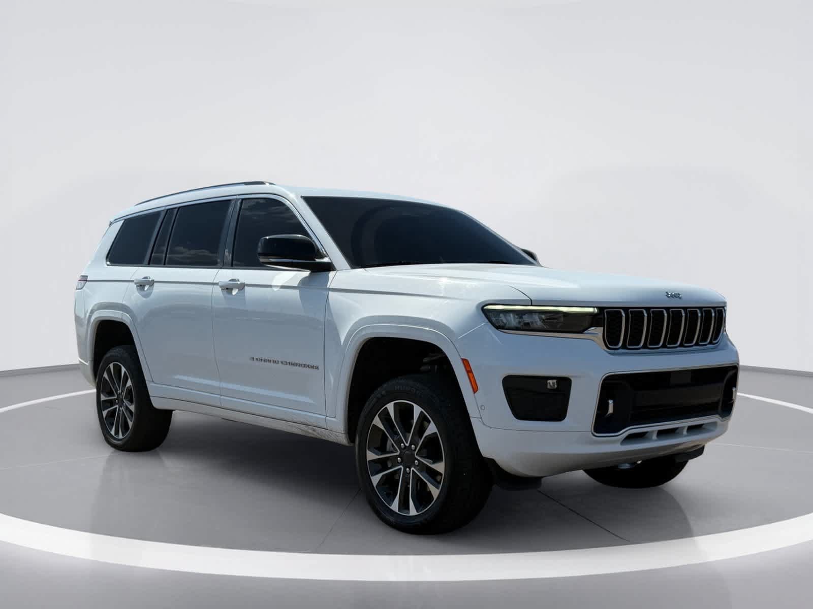 Used 2023 Jeep Grand Cherokee L Overland AWD/4WD image 11