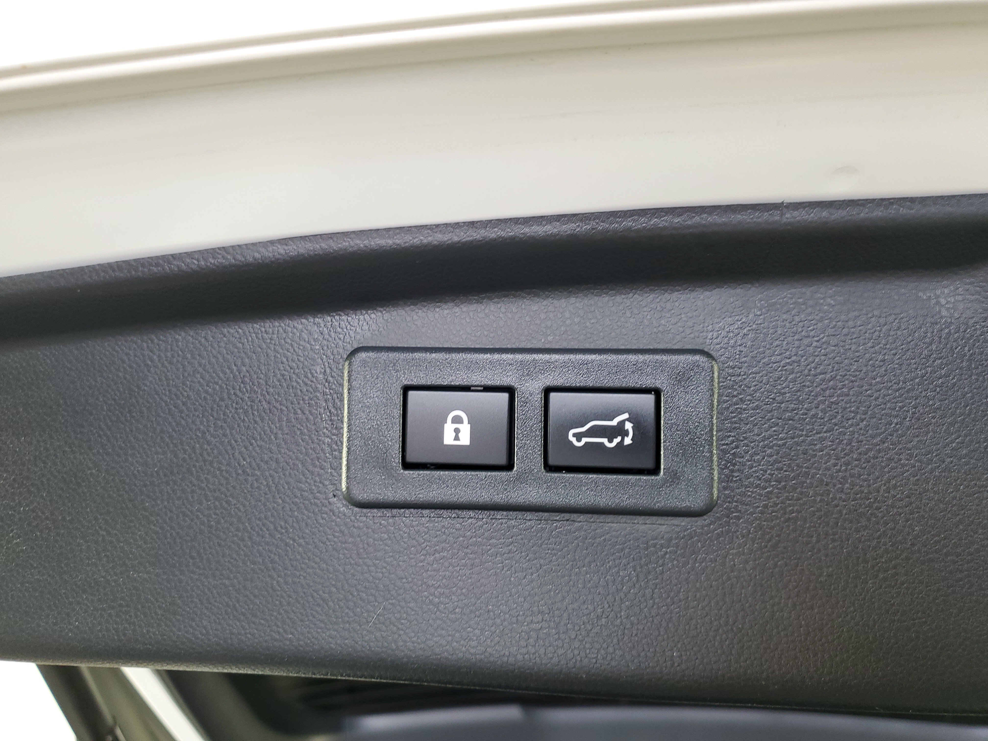 Used 2023 Subaru Outback Limited AWD/4WD image 34