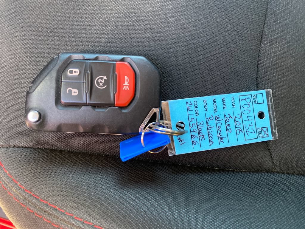Used 2018 Jeep Wrangler Rubicon AWD/4WD image 11