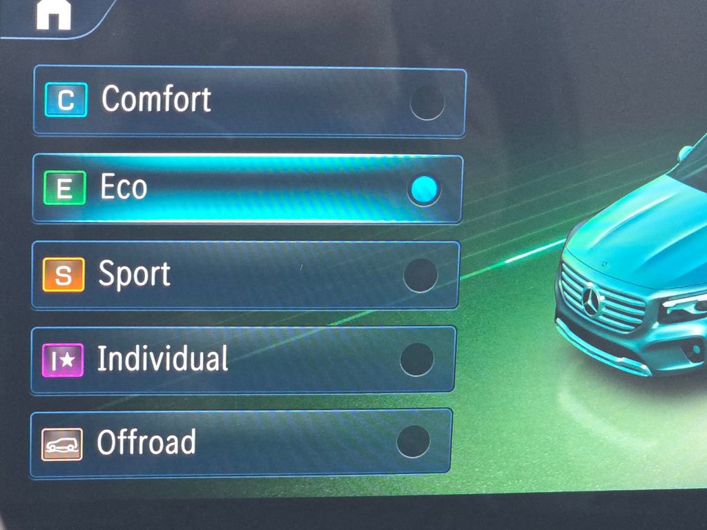 New 2026 Mercedes-Benz GLB 250 4MATIC image 32