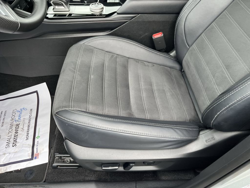 Used 2025 Mitsubishi Outlander SE FWD image 12