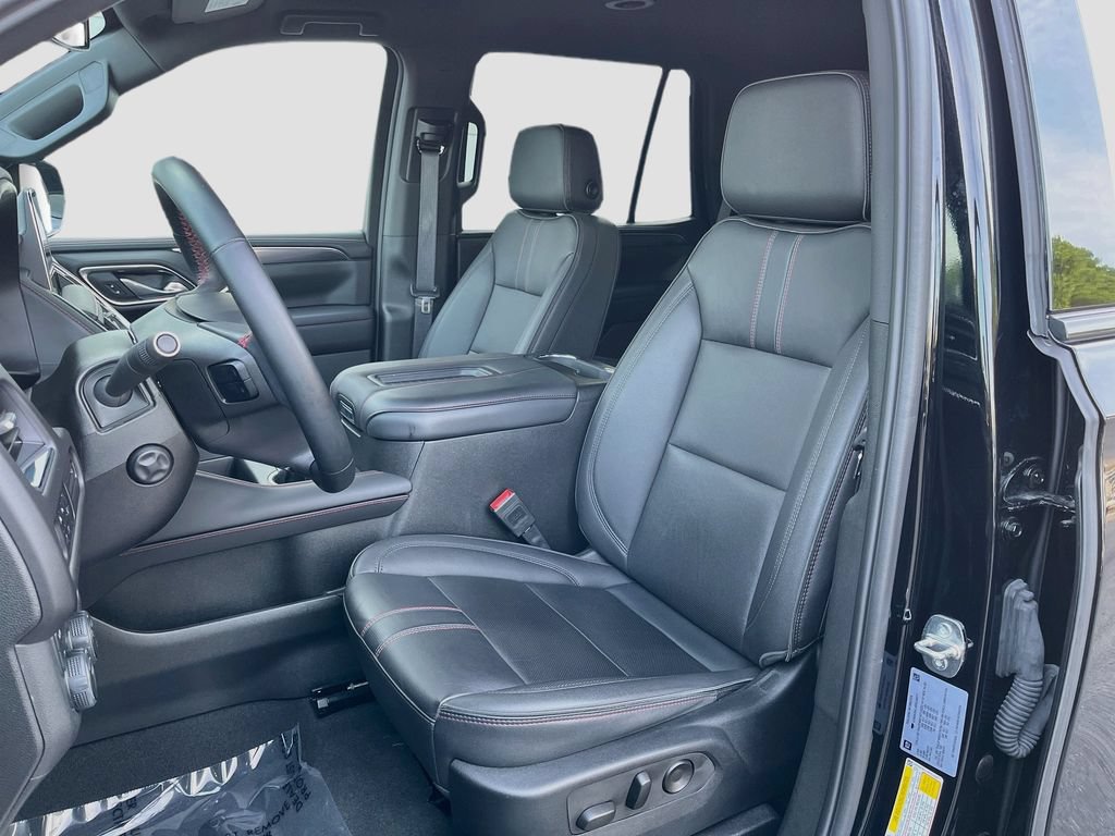 Used 2024 Chevrolet Tahoe RST w/ RST Performance Edition AWD/4WD image 16