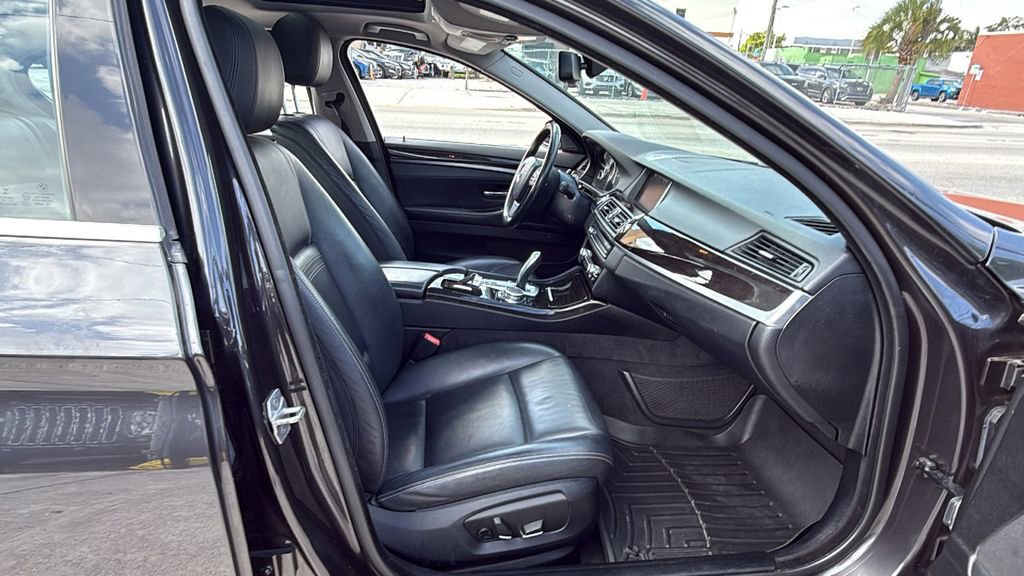 Used 2015 BMW 528i xDrive Sedan AWD/4WD image 38