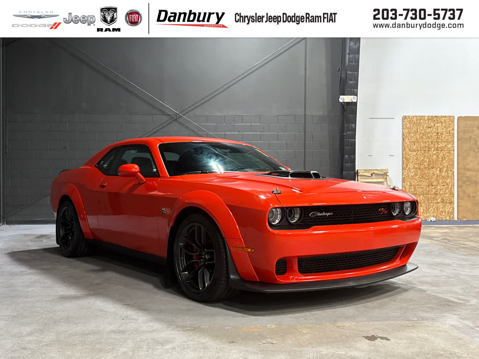 Used 2022 Dodge Challenger R/T Scat Pack RWD image 1