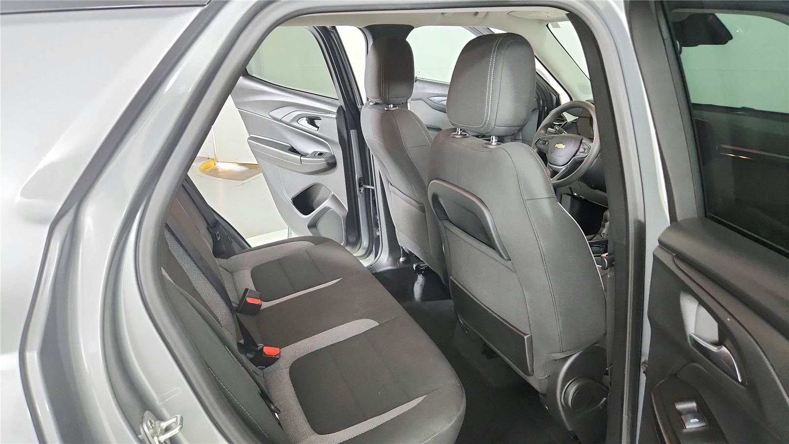Used 2025 Chevrolet TrailBlazer LT FWD image 17