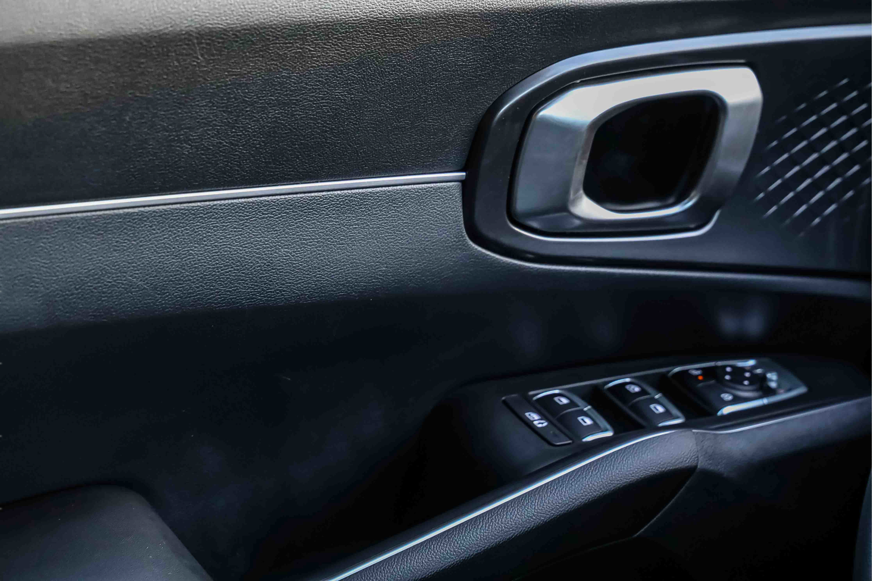 Certified 2024 Kia Sorento LX FWD image 15